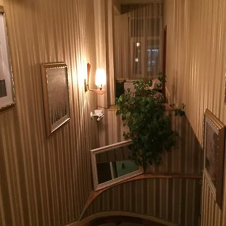 Family Chiplakoff 3* بورغاس