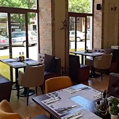 Family Chiplakoff فندق بورغاس