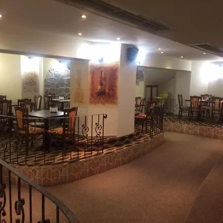 Family Chiplakoff بورغاس