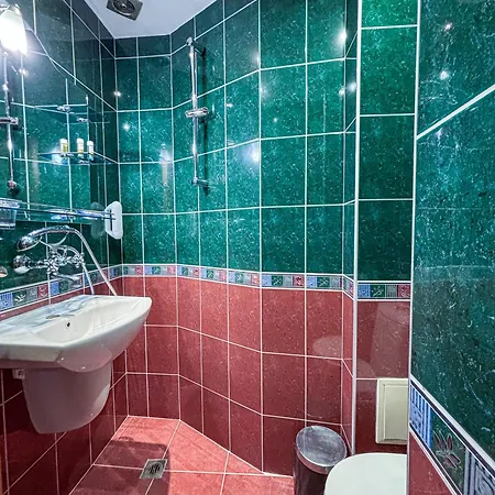 Family Chiplakoff 3*